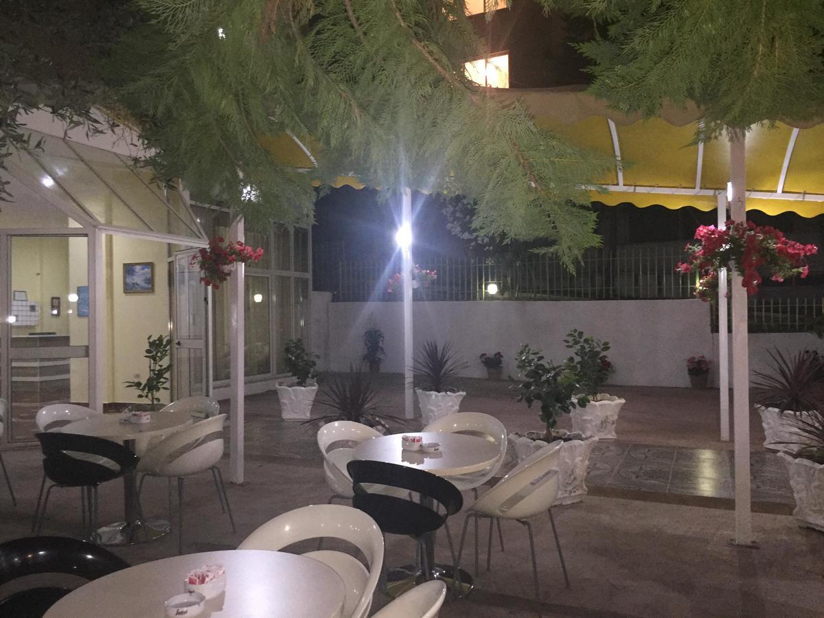 Hotel Blendi ドゥラス エクステリア 写真